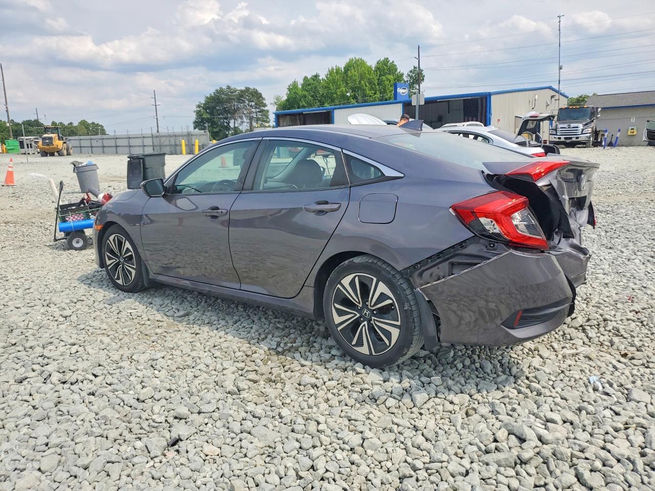 2017 Honda Civic Ex - Image 2