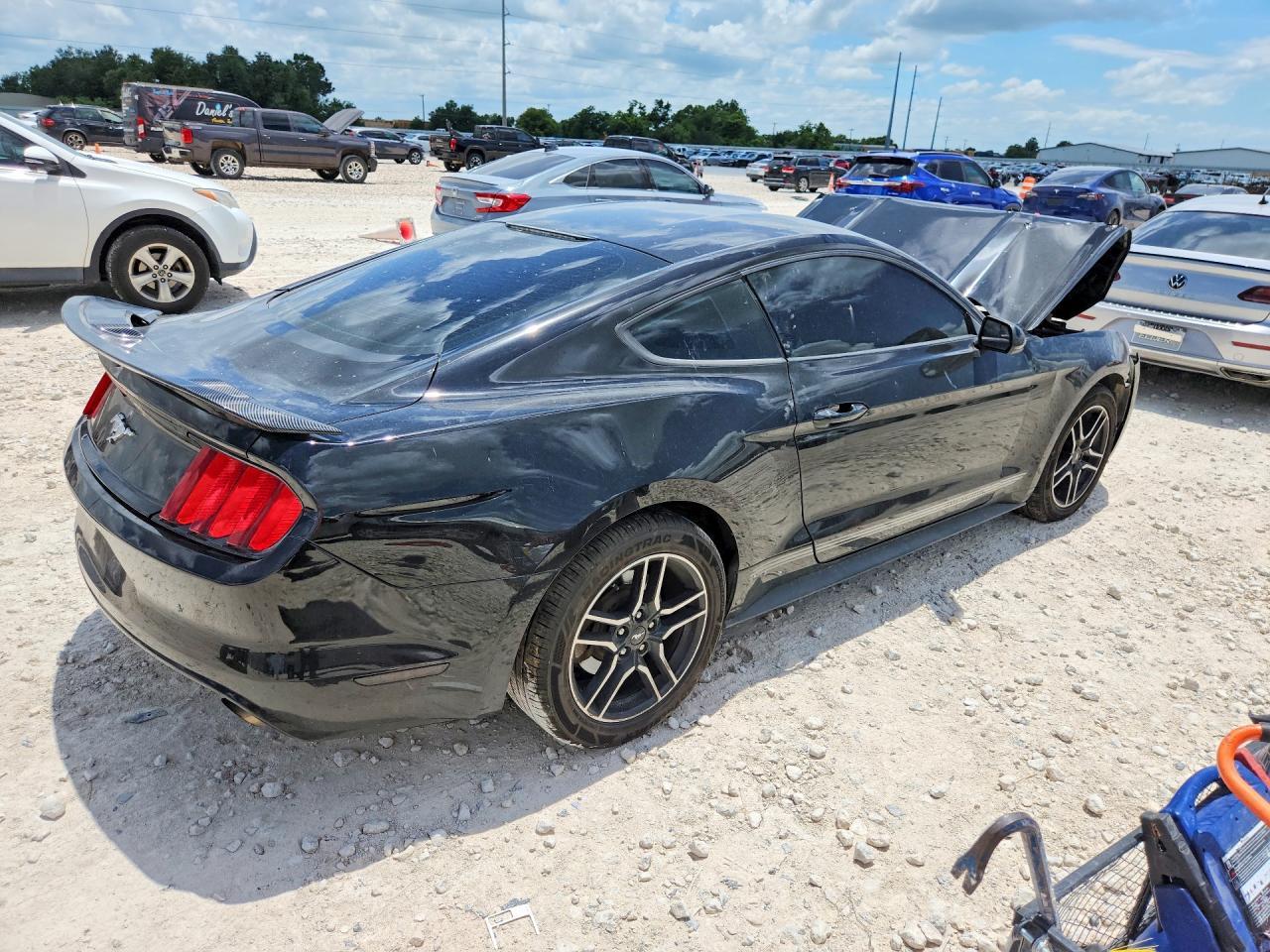 2015 Ford Mustang - Фото 3