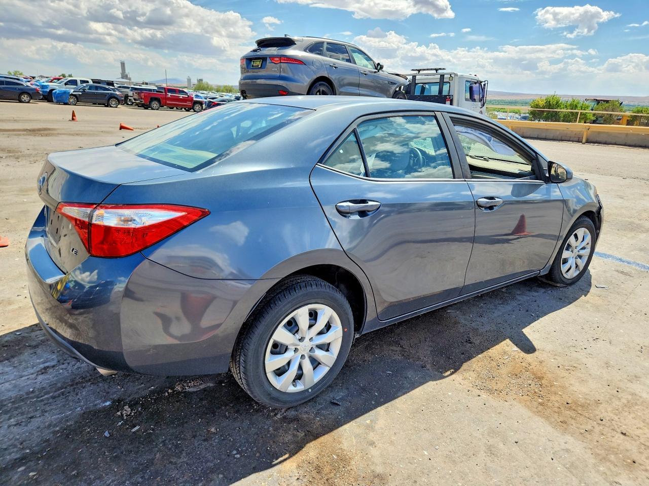 2015 Toyota Corolla Le - Фото 3