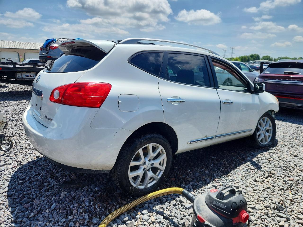 2011 Nissan Rogue S/Sv/Krom - Image 3