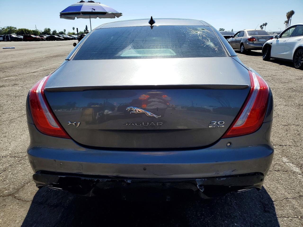 2016 Jaguar Xj - Фото 6