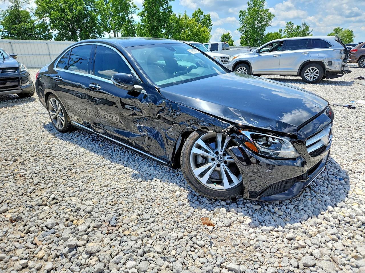 2018 Mercedes-Benz C 300 4Matic - Image 4
