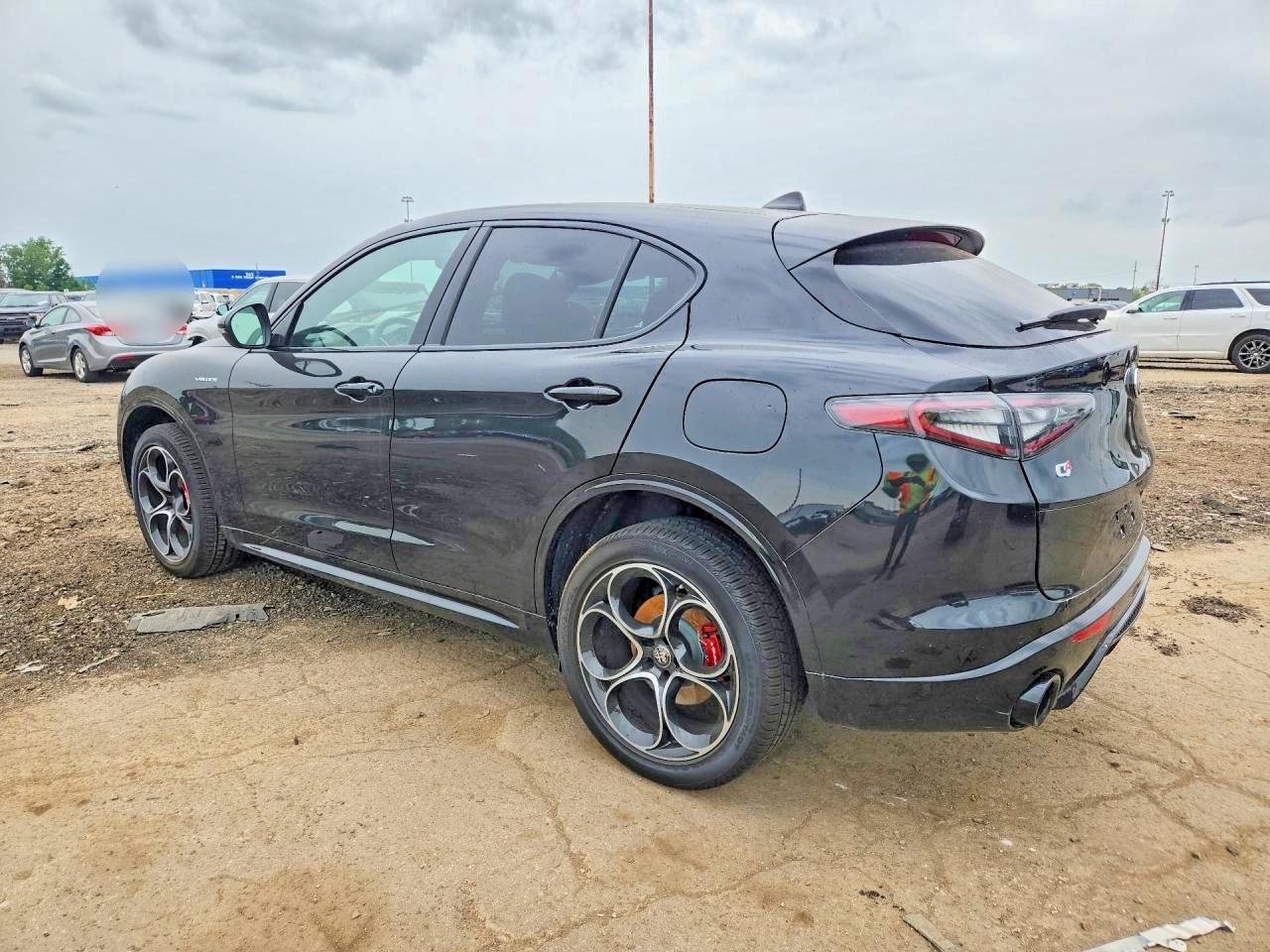 2025 Alfa Romeo Stelvio Base - Фото 2
