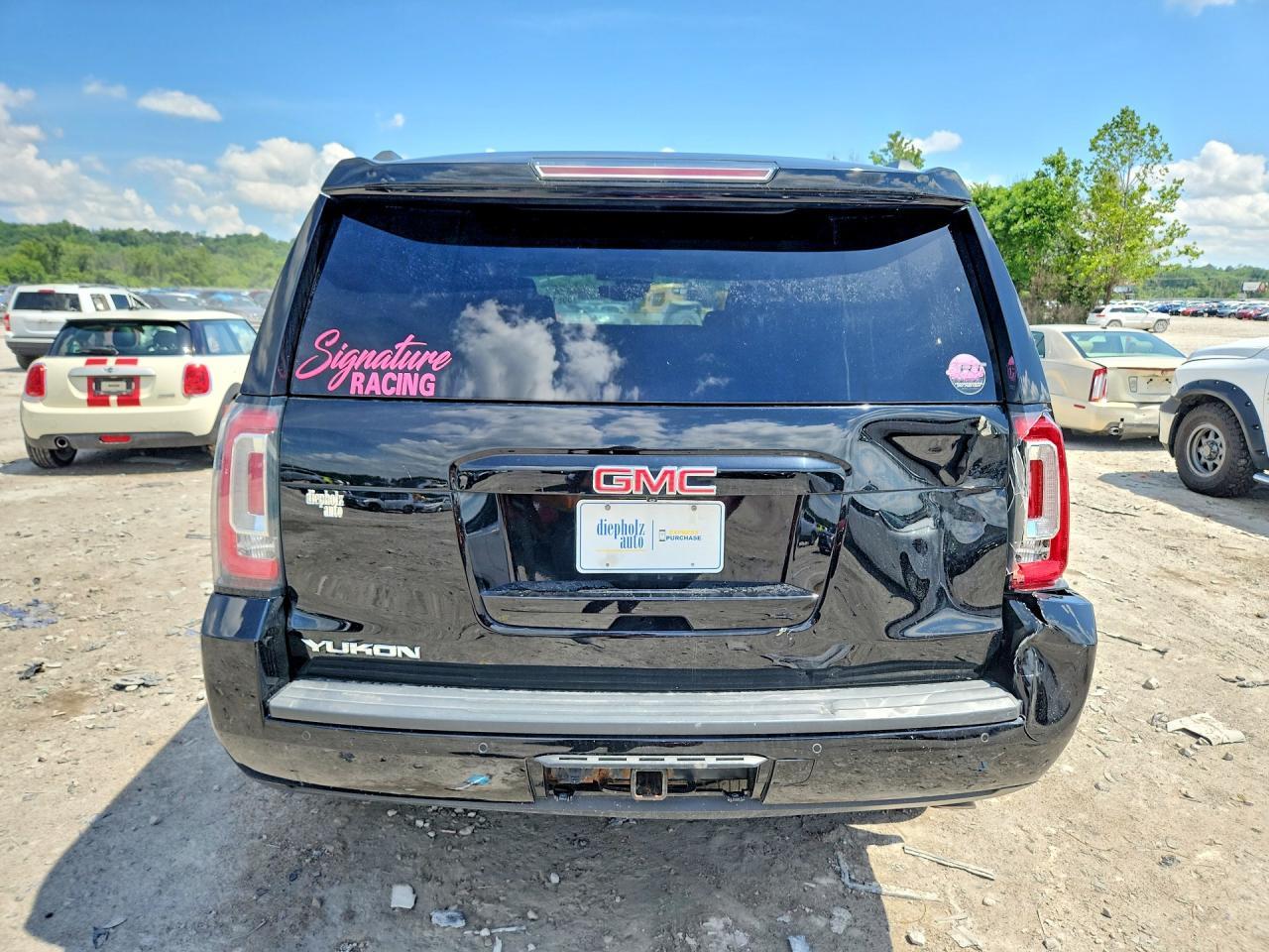 2017 GMC Yukon Slt - Image 6