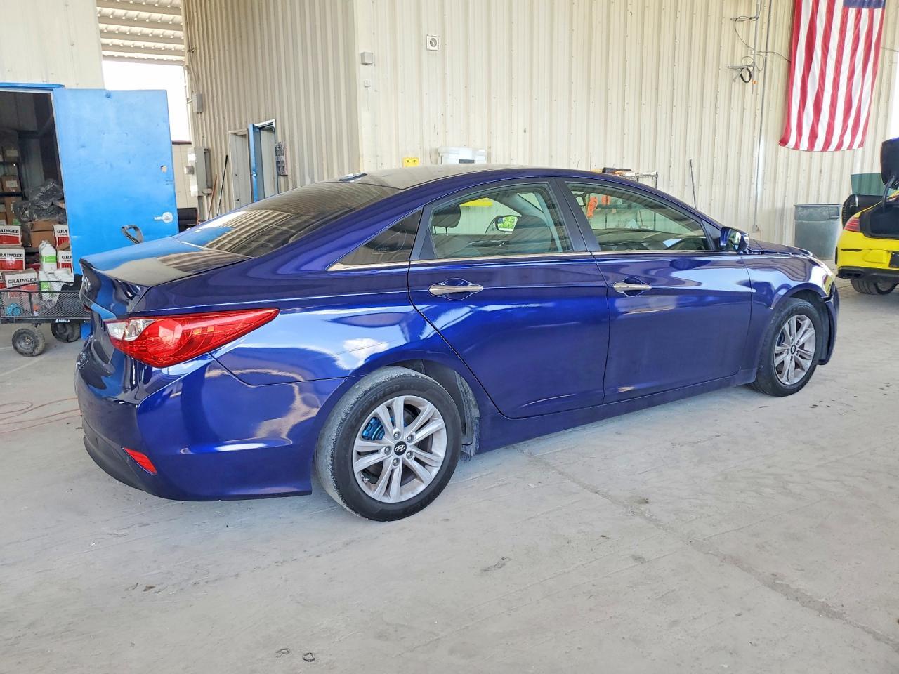 2014 Hyundai Sonata Gls - Image 3