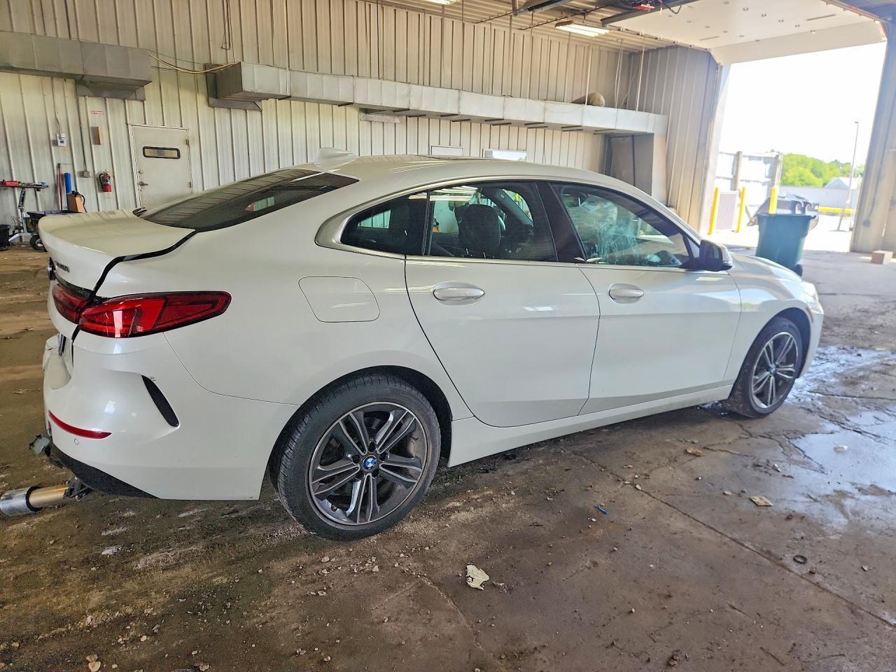 2024 BMW 228I - Фото 3
