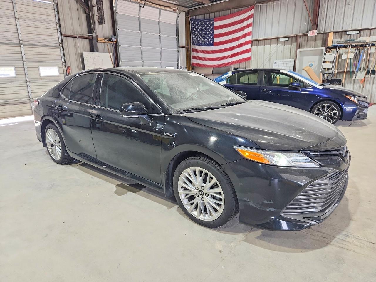 2020 Toyota Camry Hybrid Xle - Фото 4