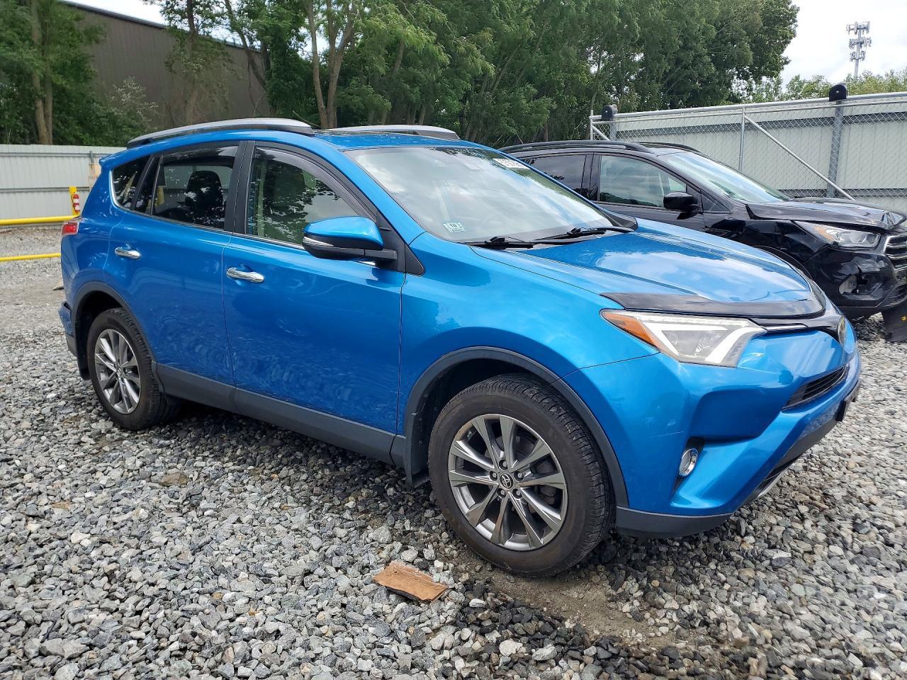 2017 Toyota Rav4 Limited - Image 4