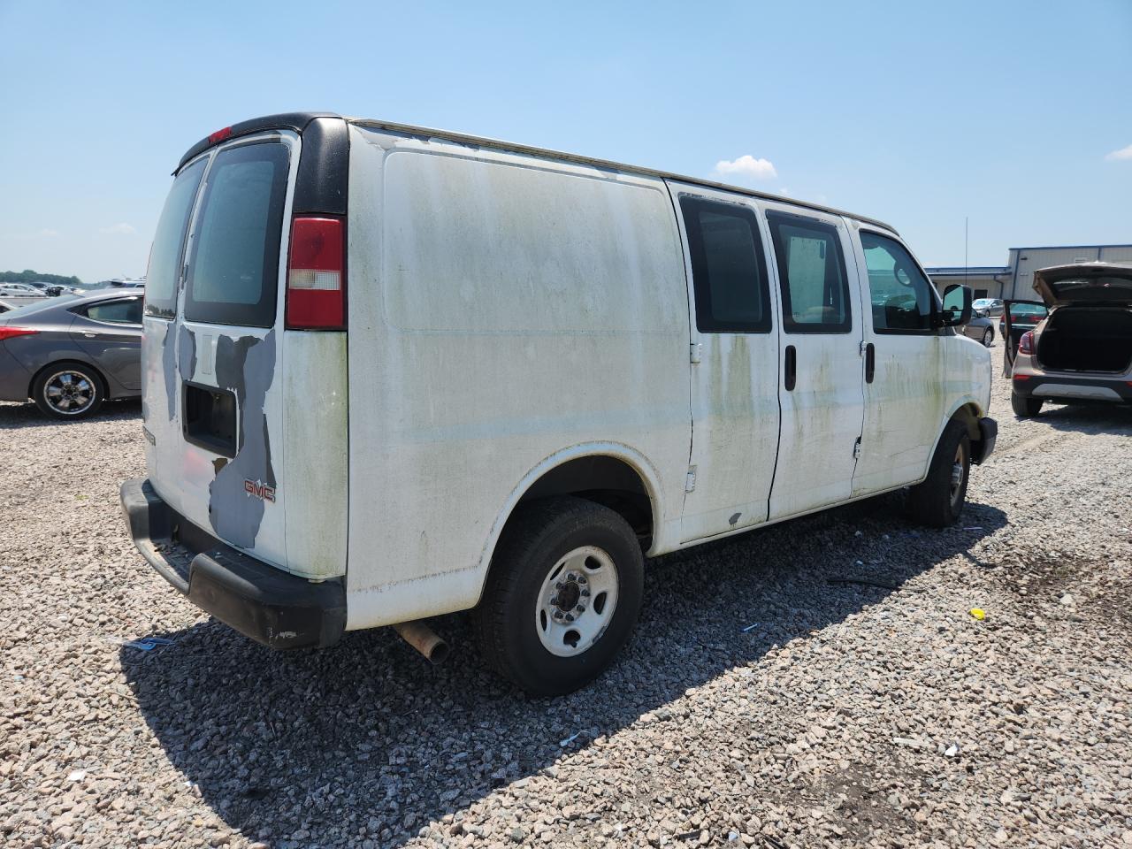 2010 GMC Savana G2500 - Фото 3