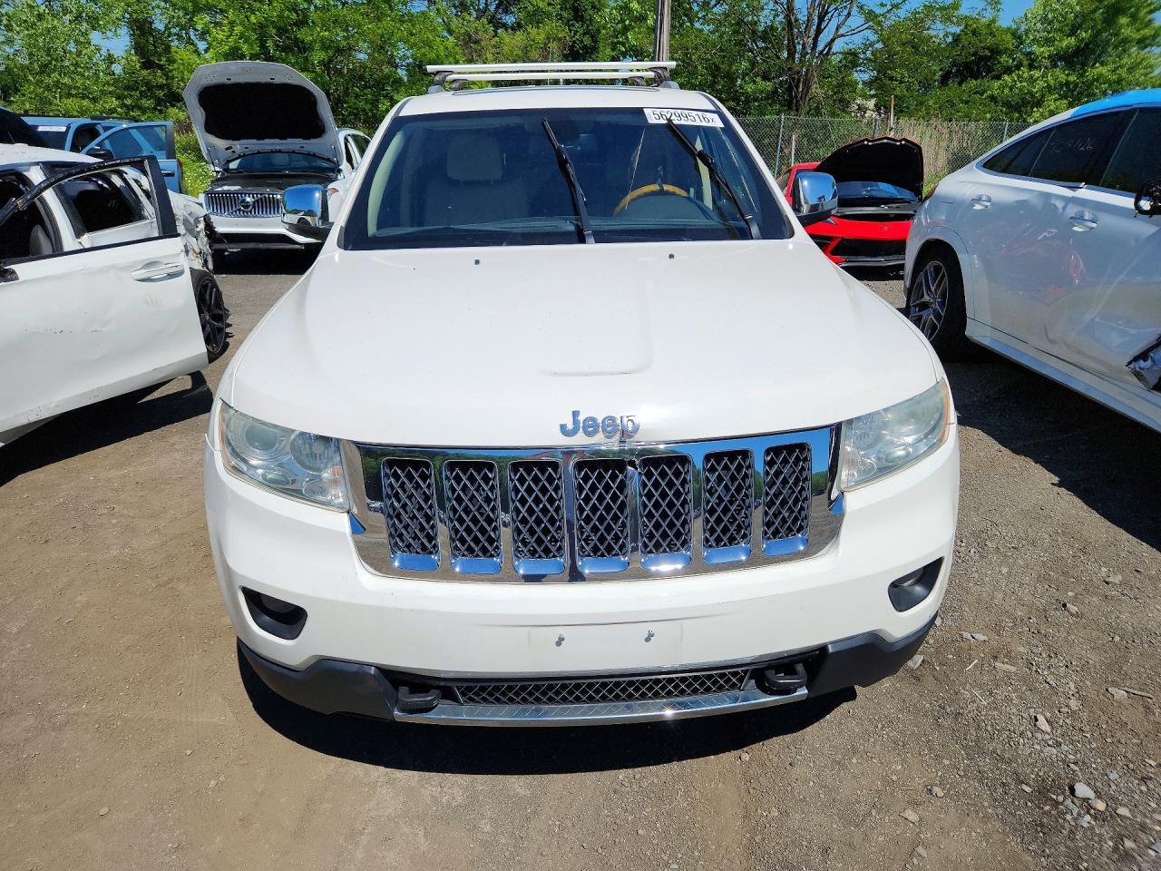 2011 Jeep Grand Cherokee Overland - Image 5