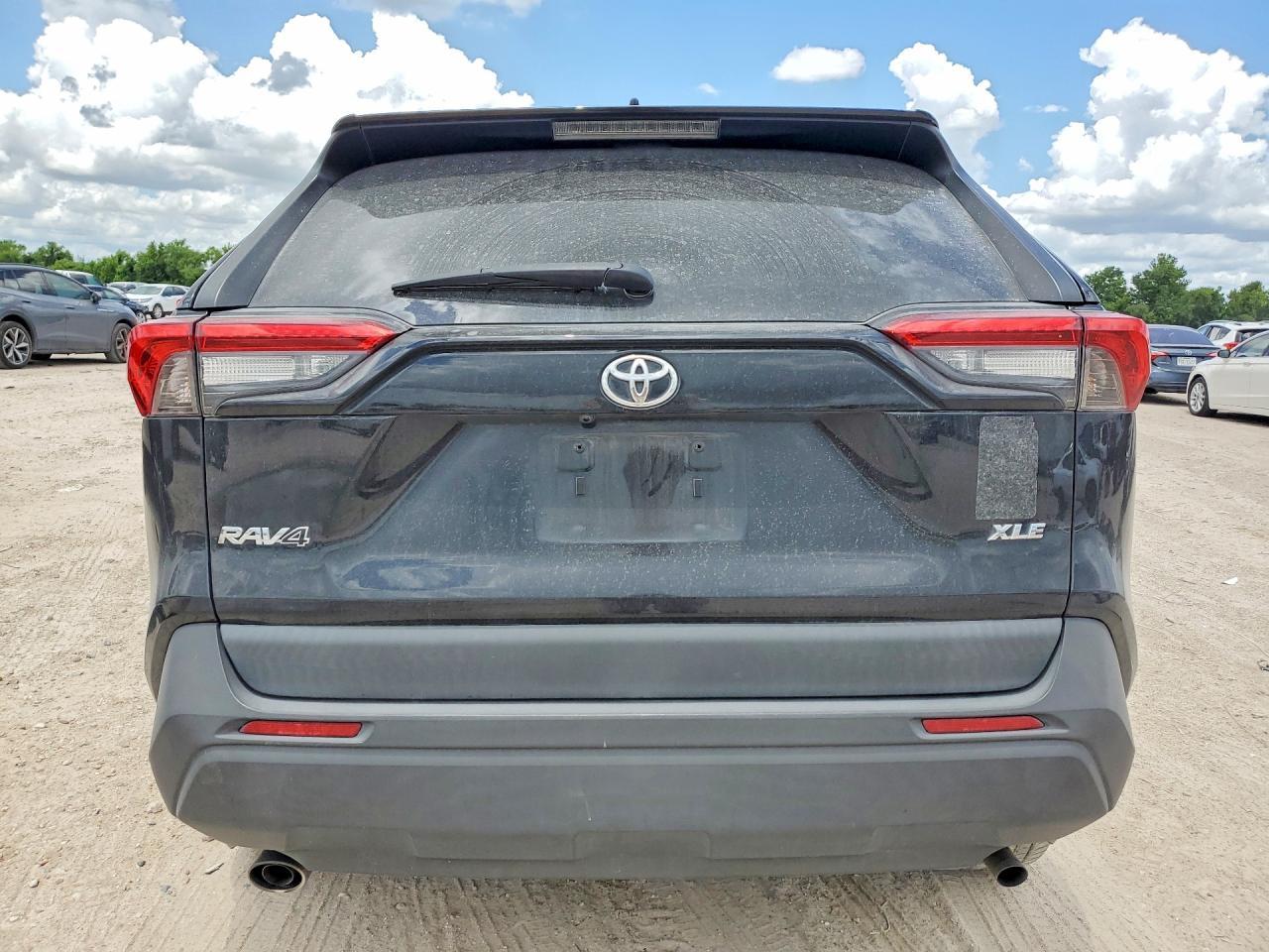 2020 Toyota Rav4 Xle - Image 6