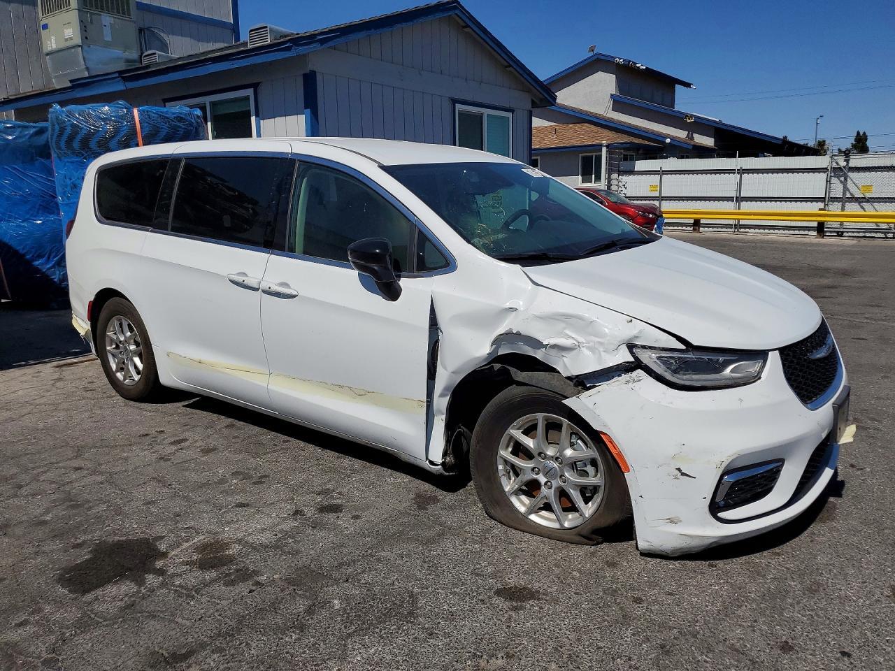 2024 Chrysler Pacifica Touring L - Фото 4
