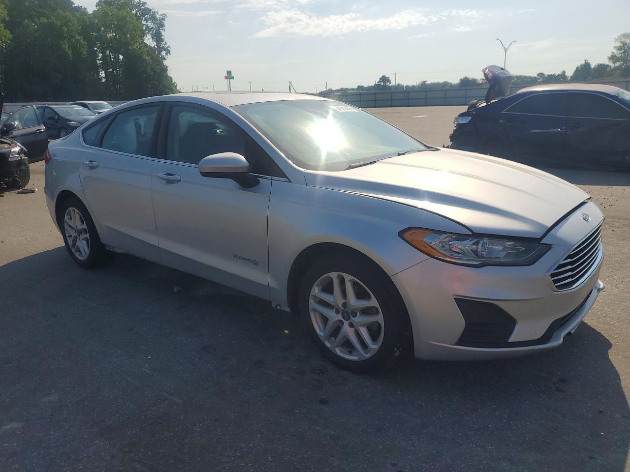 2019 Ford Fusion Se - Фото 4