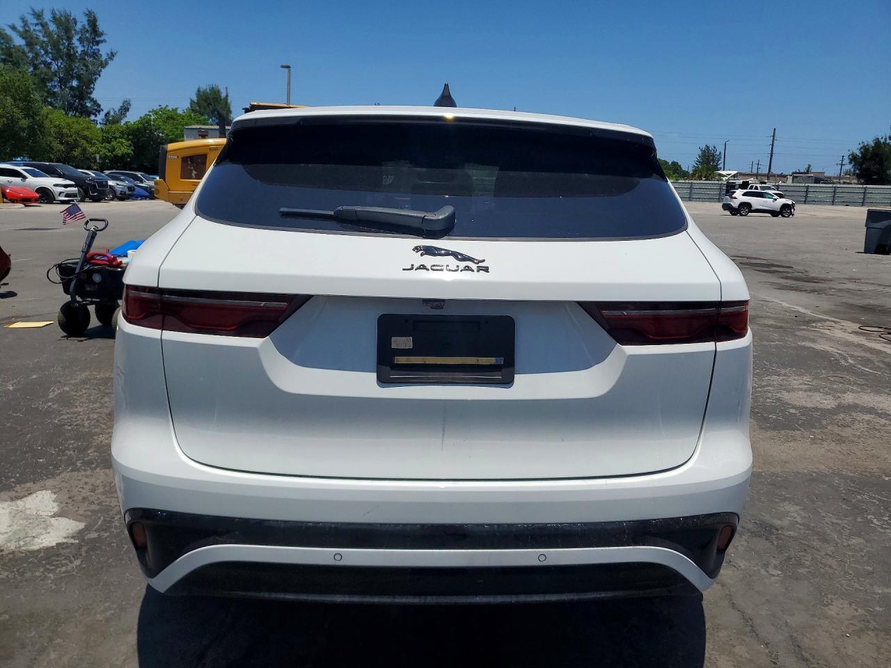 2024 Jaguar F-Pace R-Dynamic S - Image 6