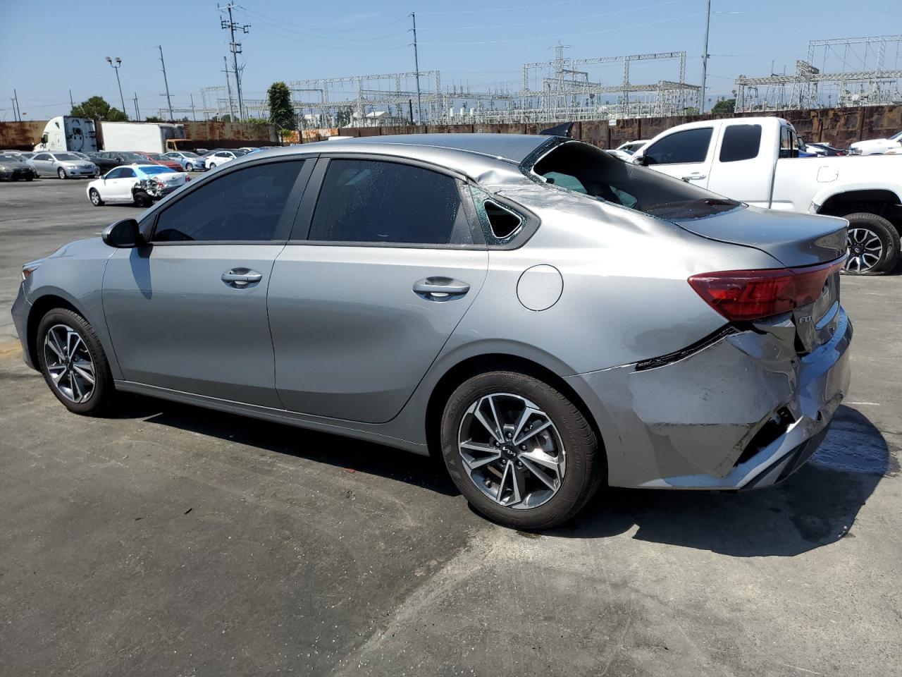2022 Kia Forte Fe - Фото 2