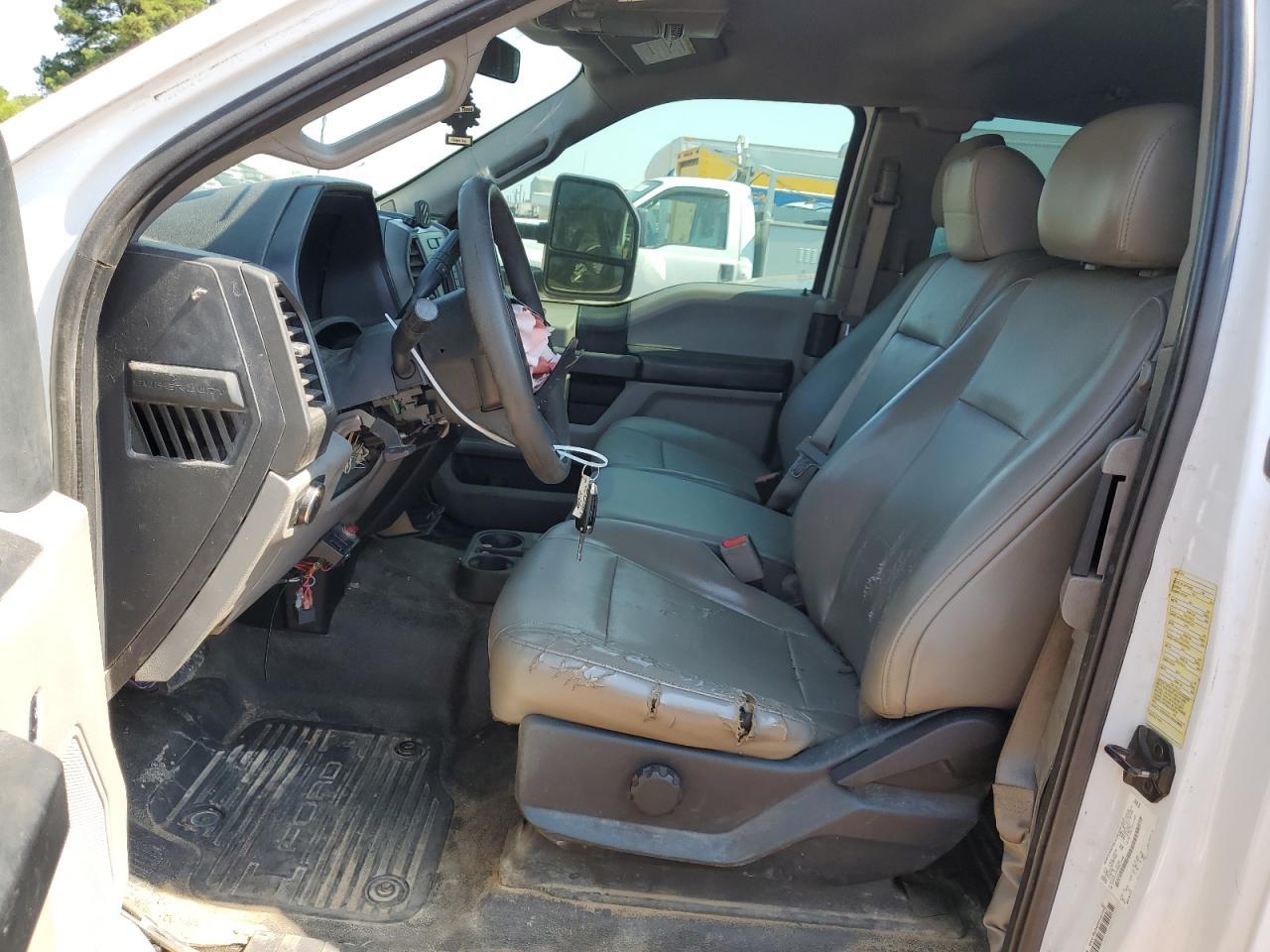 2017 Ford F550 Super Duty - Фото 7