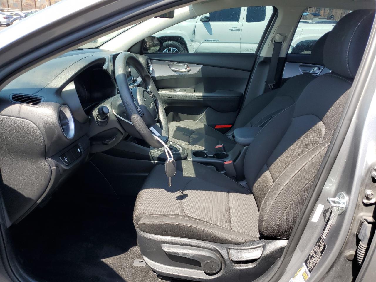 2022 Kia Forte Fe - Фото 7