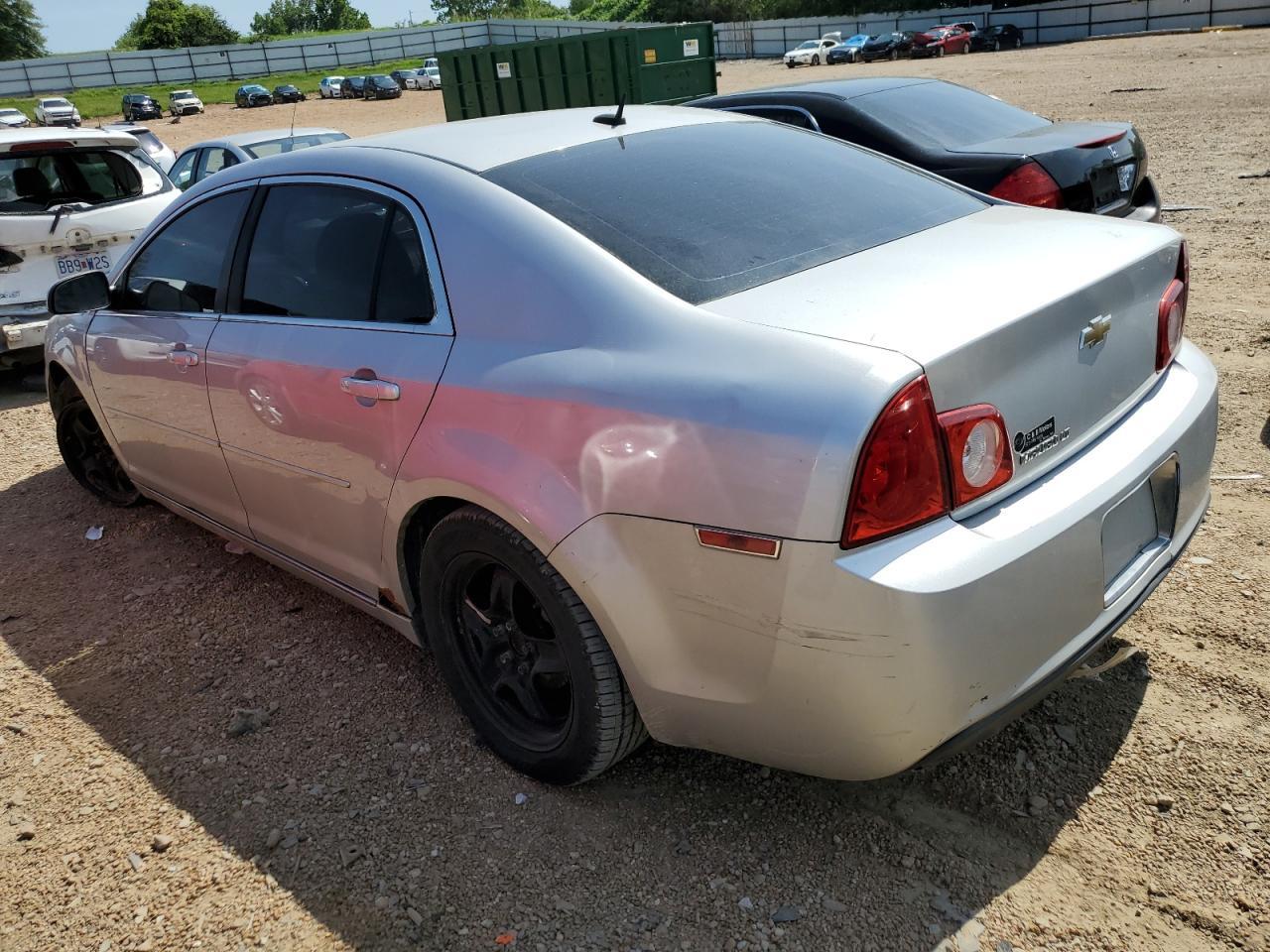 2010 Chevrolet Malibu 1Lt - Фото 2