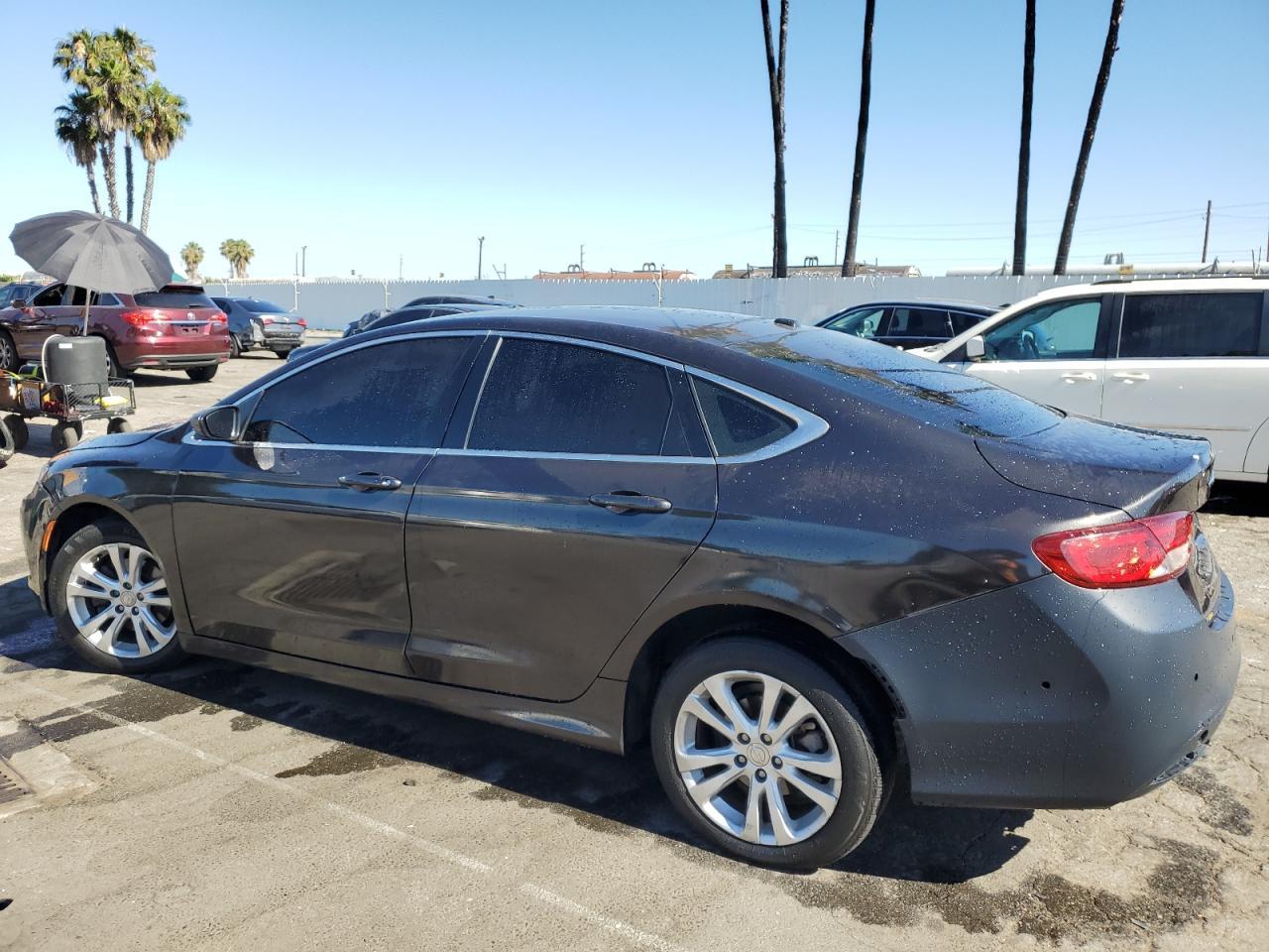 2015 Chrysler 200 Limited - Фото 2