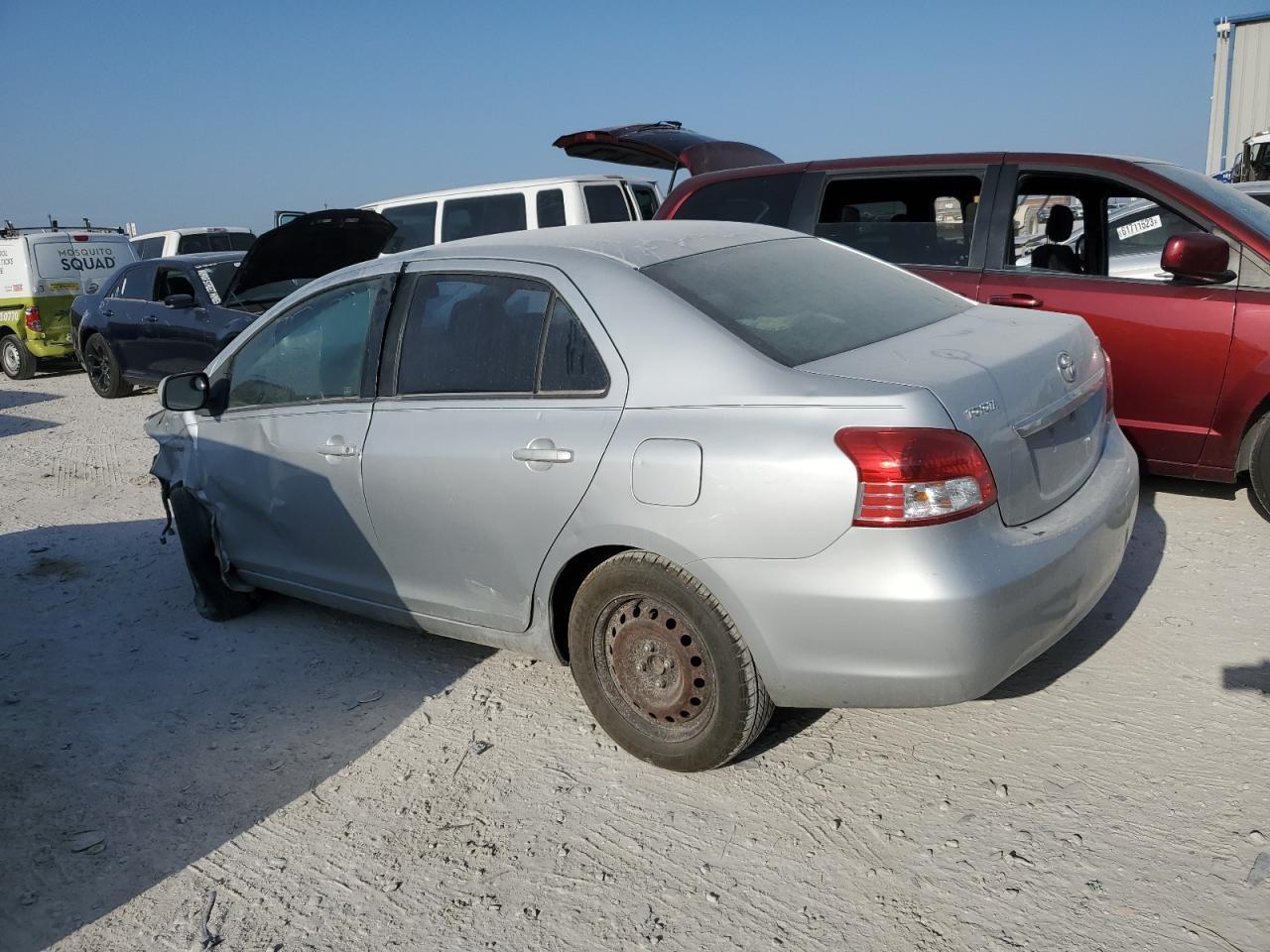 2009 Toyota Yaris - Image 2