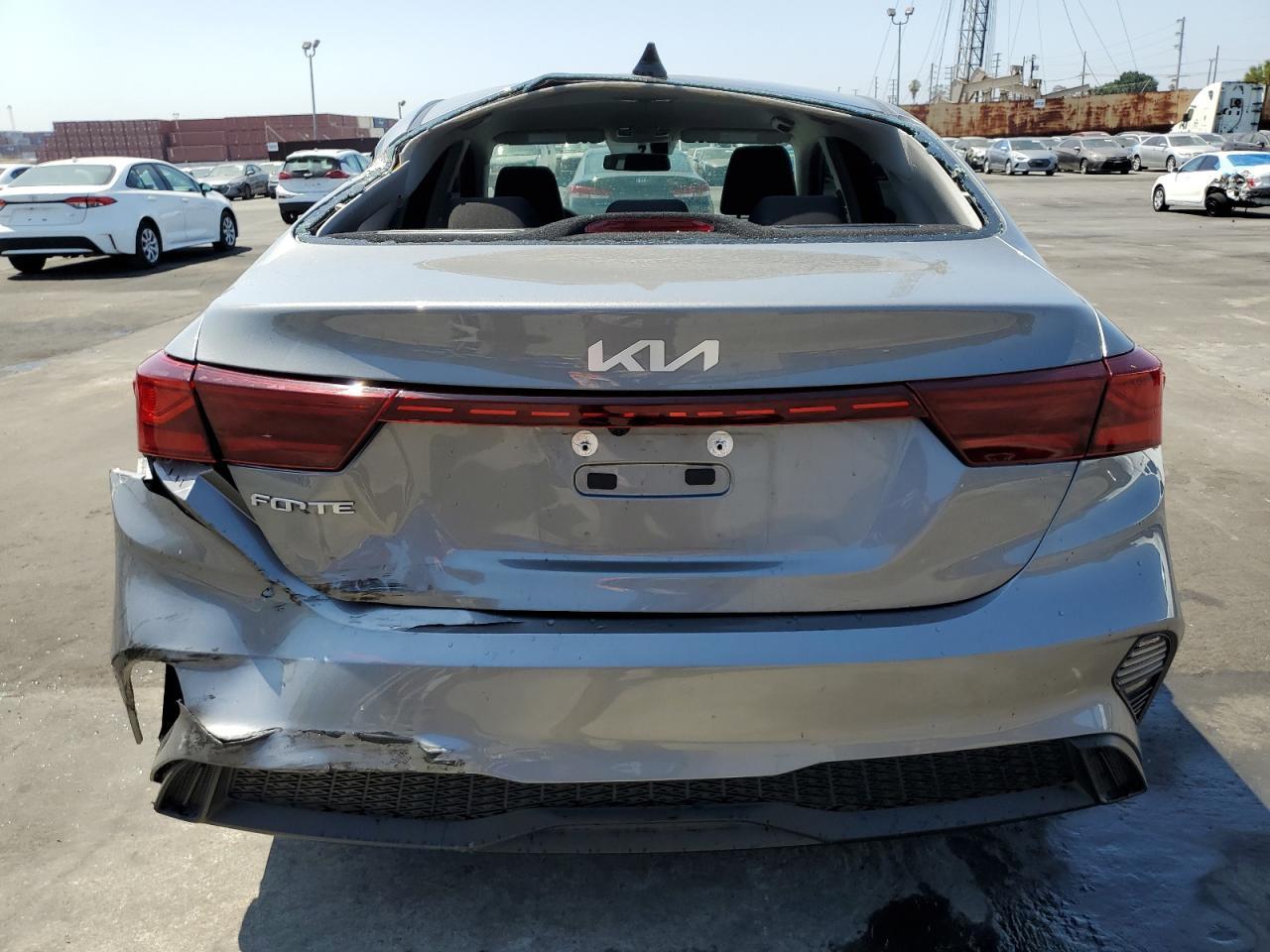 2022 Kia Forte Fe - Фото 6