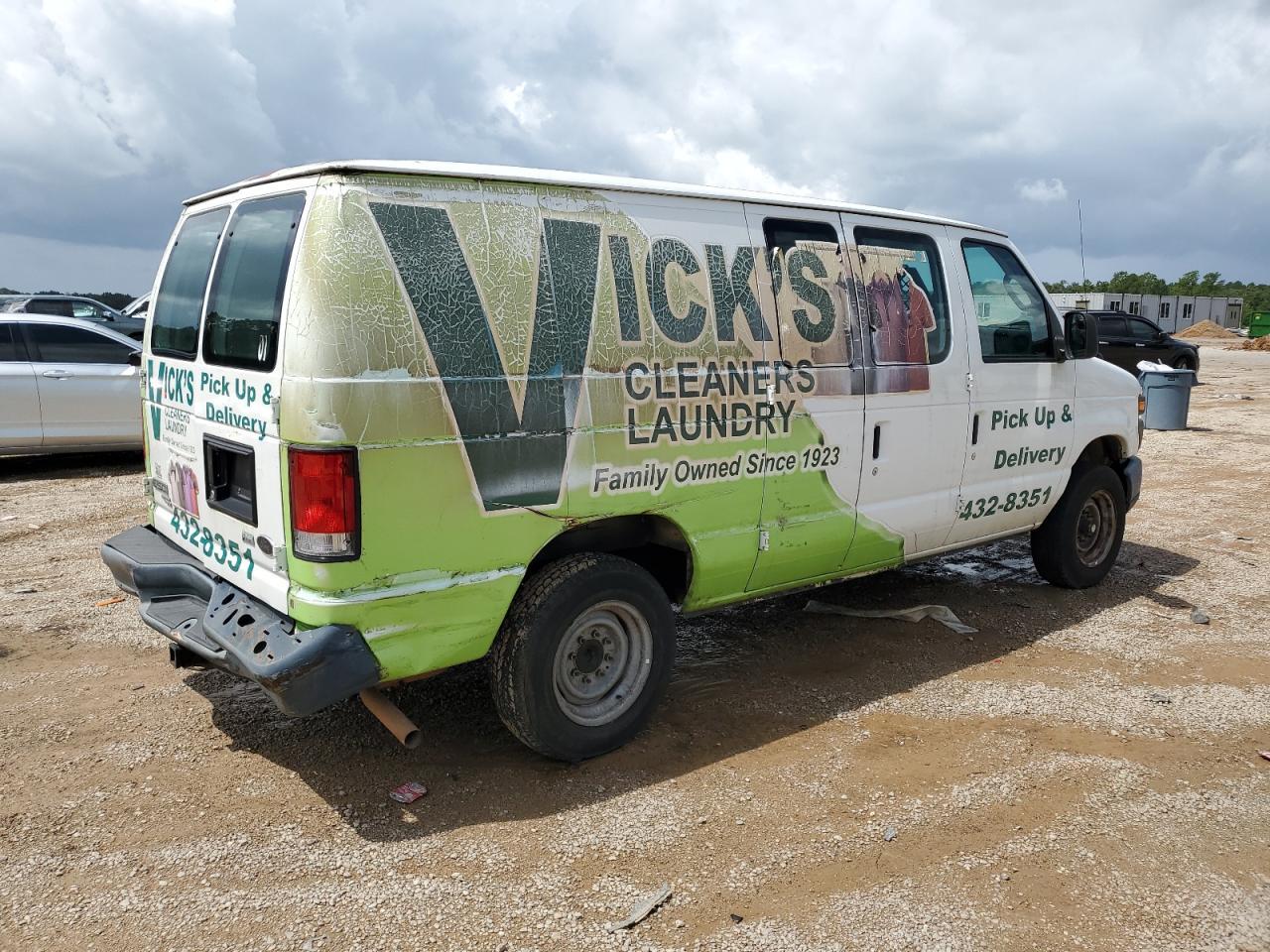 2012 Ford Econoline E150 Van - Image 3