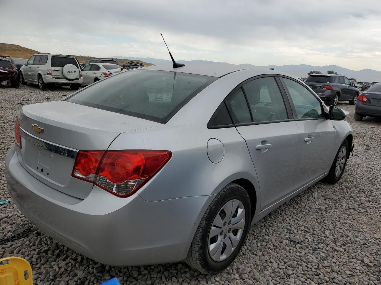 2014 Chevrolet Cruze Ls - Фото 3