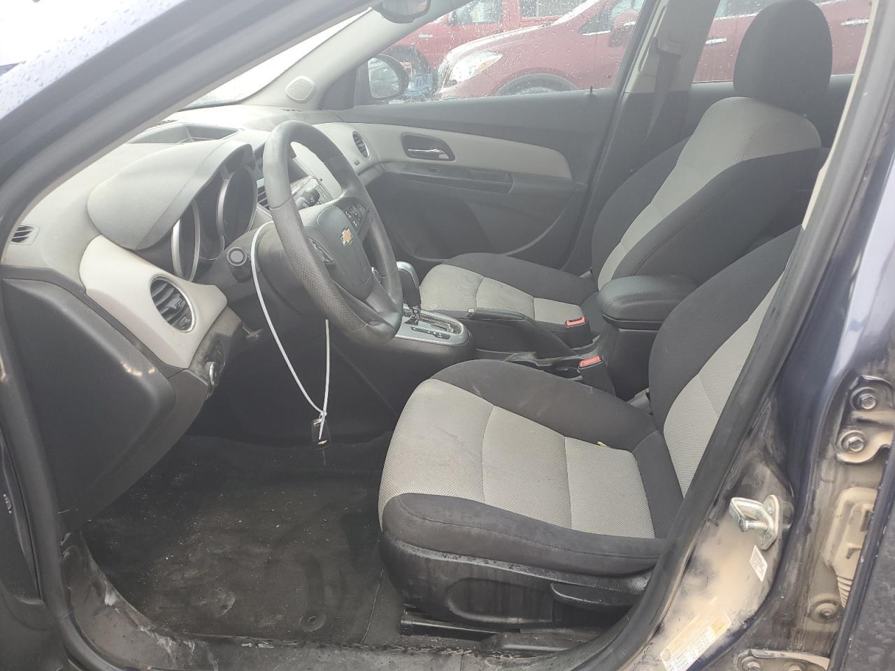 2013 Chevrolet Cruze Ls - Image 7