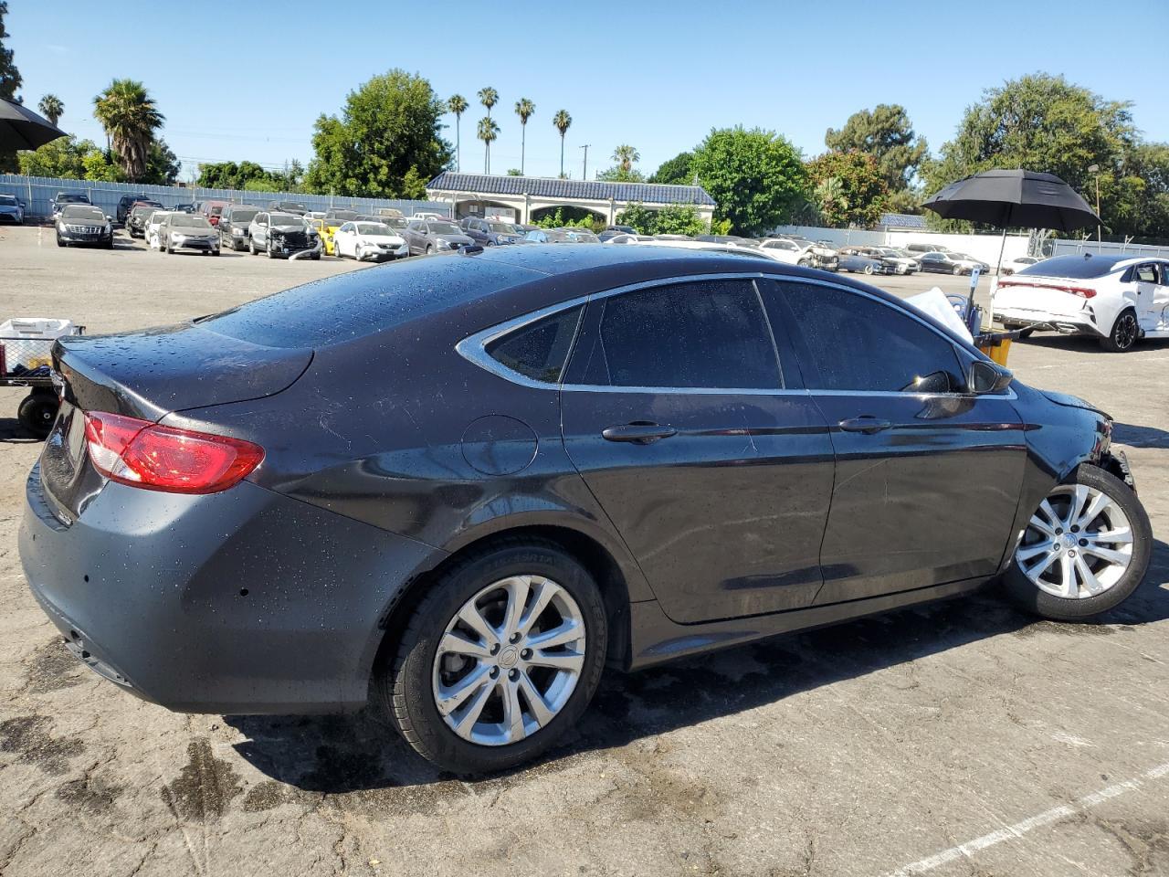 2015 Chrysler 200 Limited - Фото 3