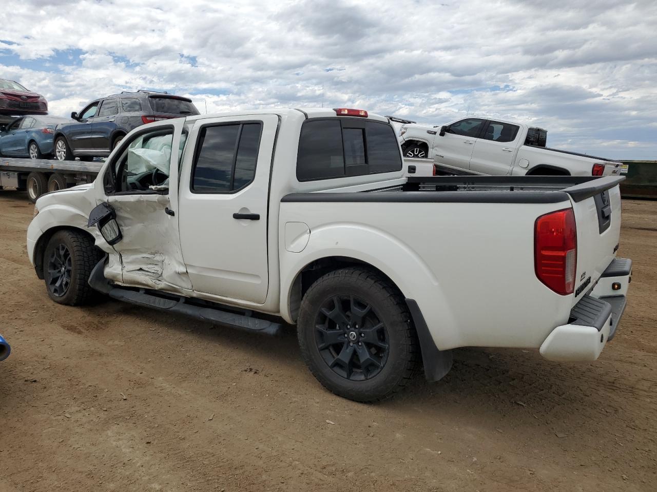 2021 Nissan Frontier S - Фото 2
