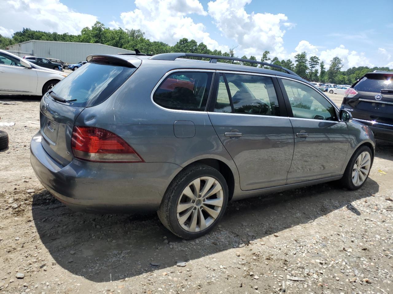 2011 Volkswagen Jetta - Image 3
