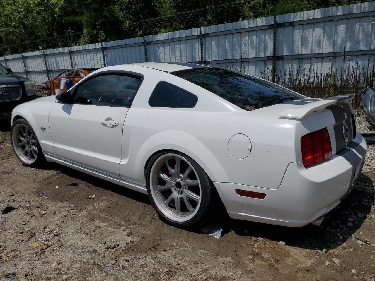 2006 Ford Mustang Gt - Фото 2