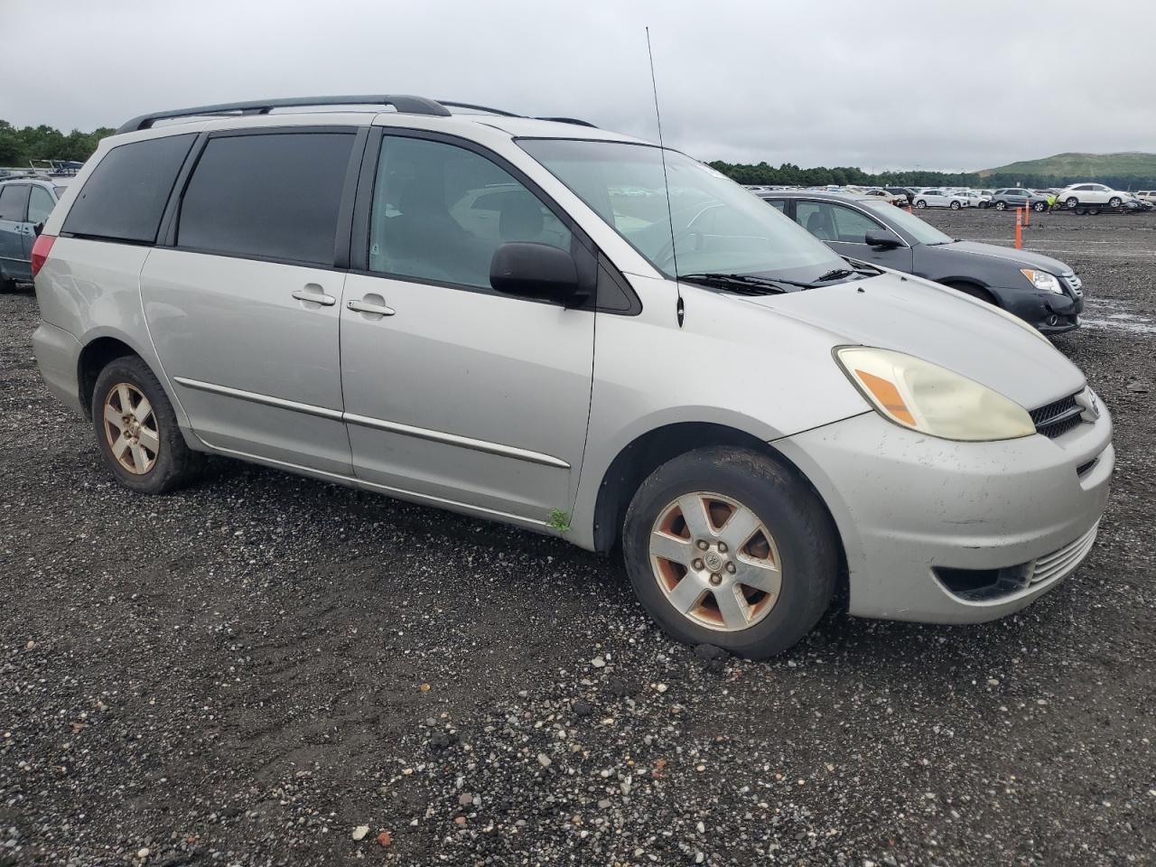 2004 Toyota Sienna Ce - Image 4