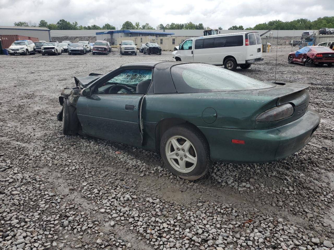 1997 Chevrolet Camaro Base - Фото 2