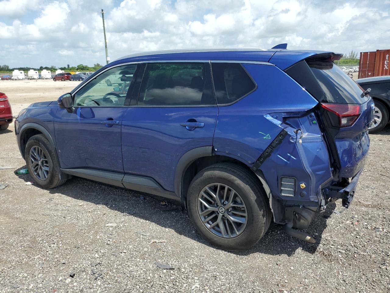 2021 Nissan Rogue Sv - Image 2
