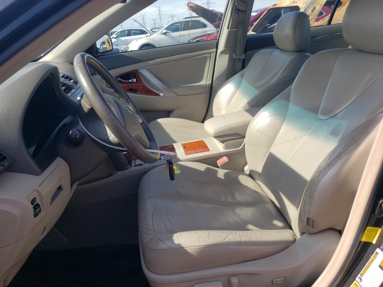 2011 Toyota Camry Base - Фото 7