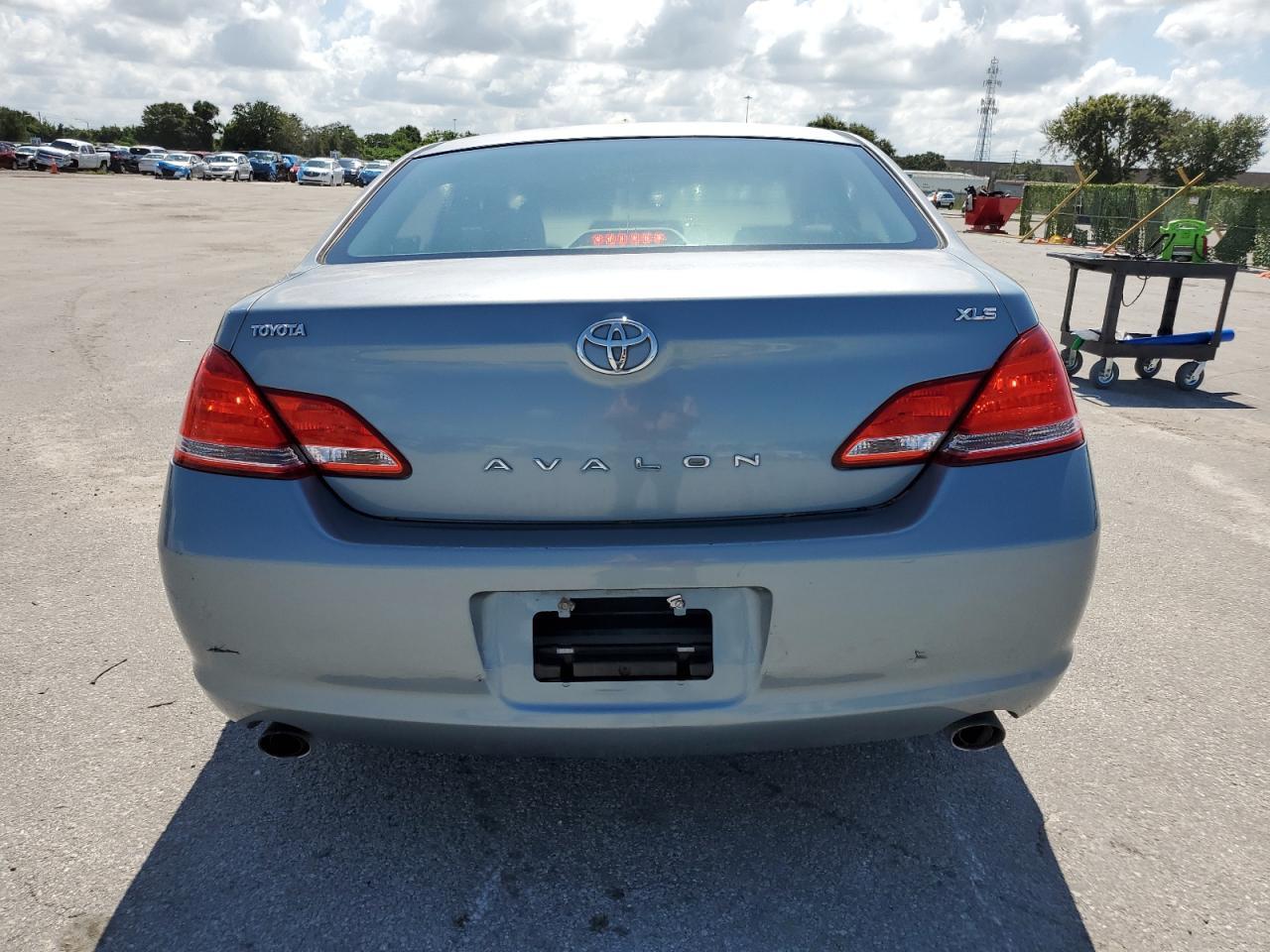 2006 Toyota Avalon Xl - Image 6