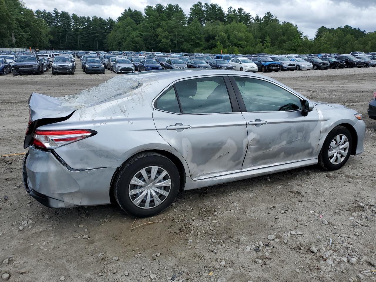 2018 Toyota Camry L - Фото 3
