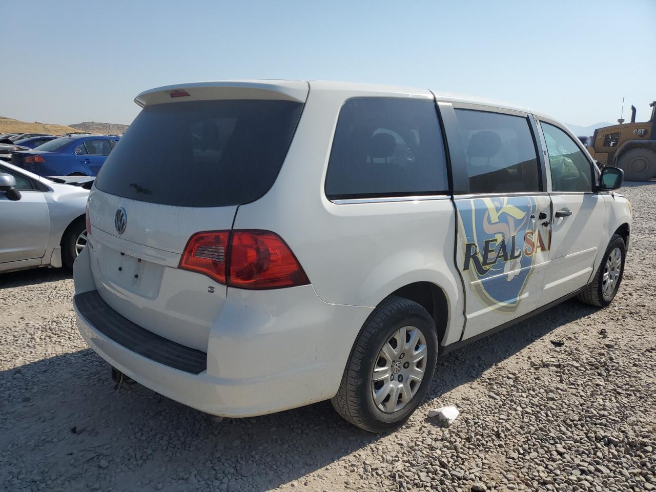 2010 Volkswagen Routan S - Фото 3