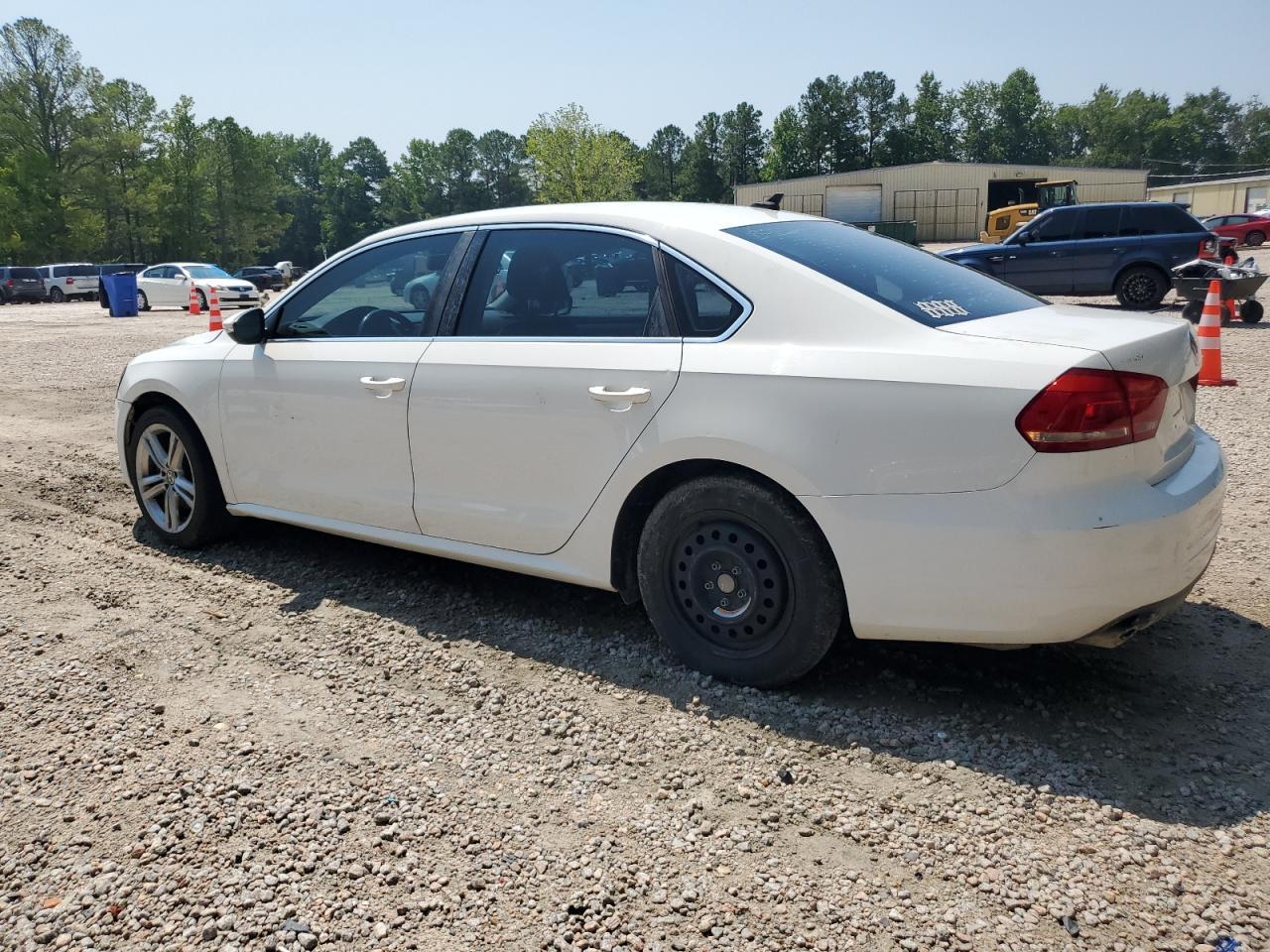 2014 Volkswagen Passat Se - Image 2