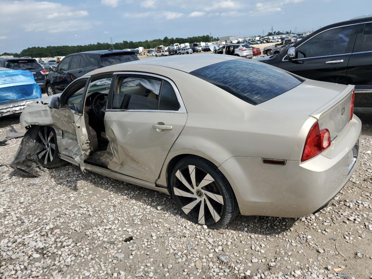 2010 Chevrolet Malibu Ls - Image 2