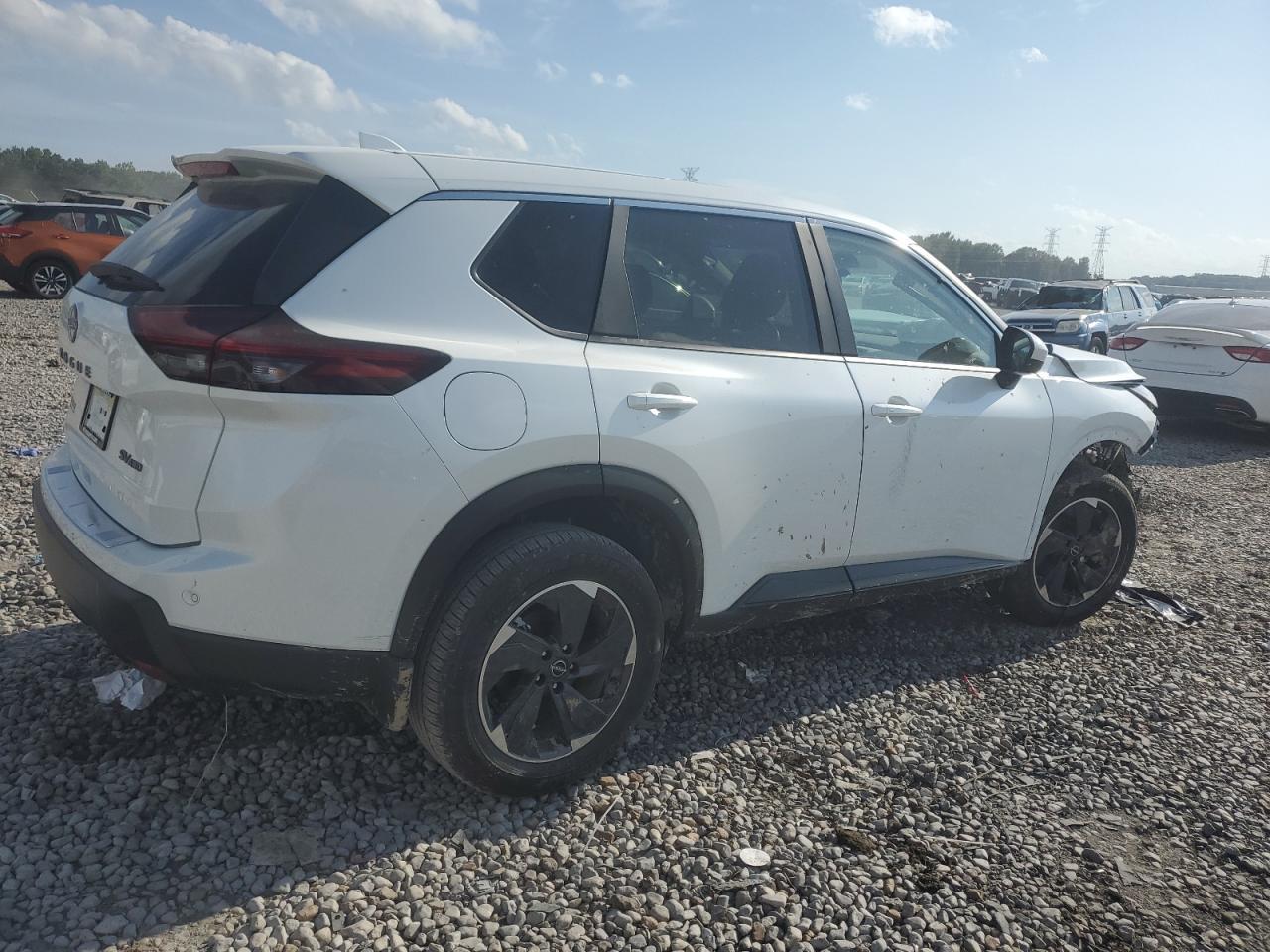 2024 Nissan Rogue Sv - Фото 3