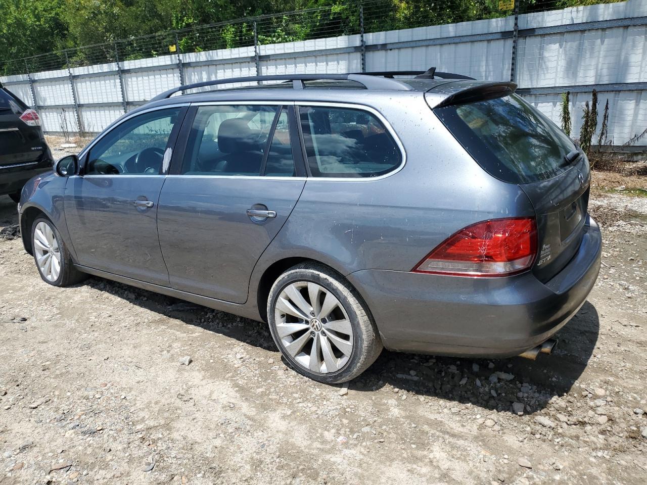 2011 Volkswagen Jetta - Image 2
