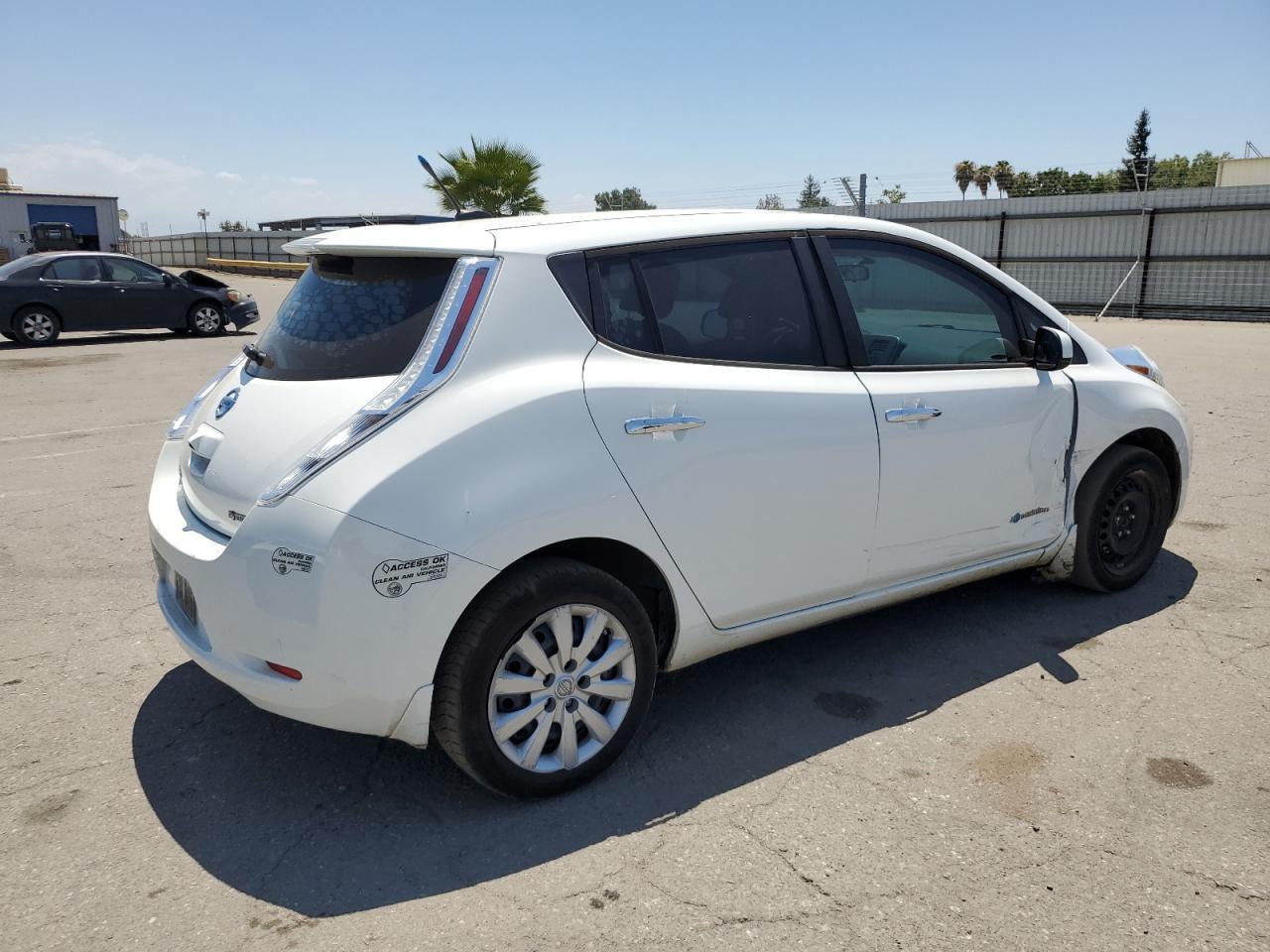 2013 Nissan Leaf S - Фото 3