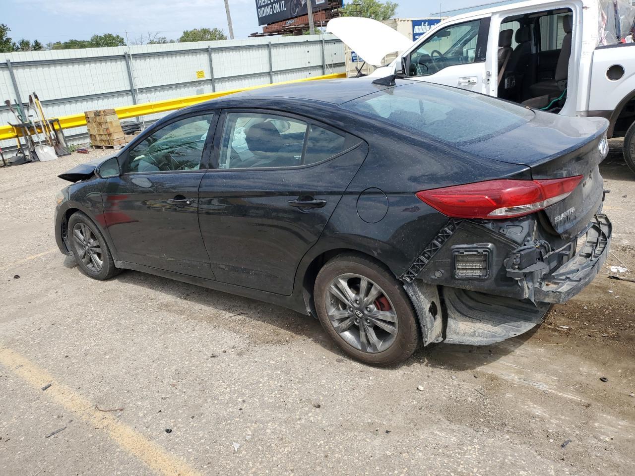 2018 Hyundai Elantra Sel - Фото 2