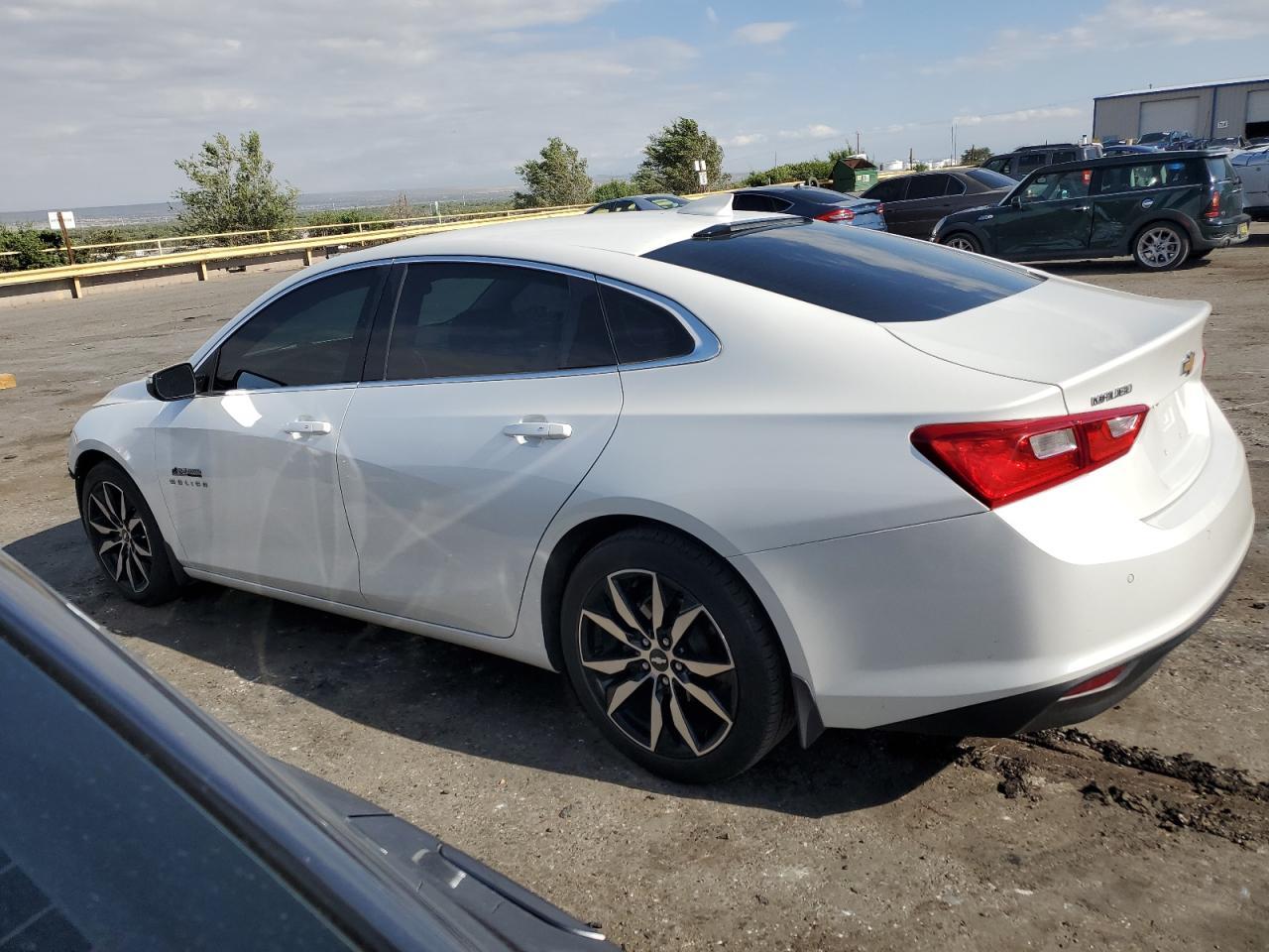 2017 Chevrolet Malibu Lt - Фото 2
