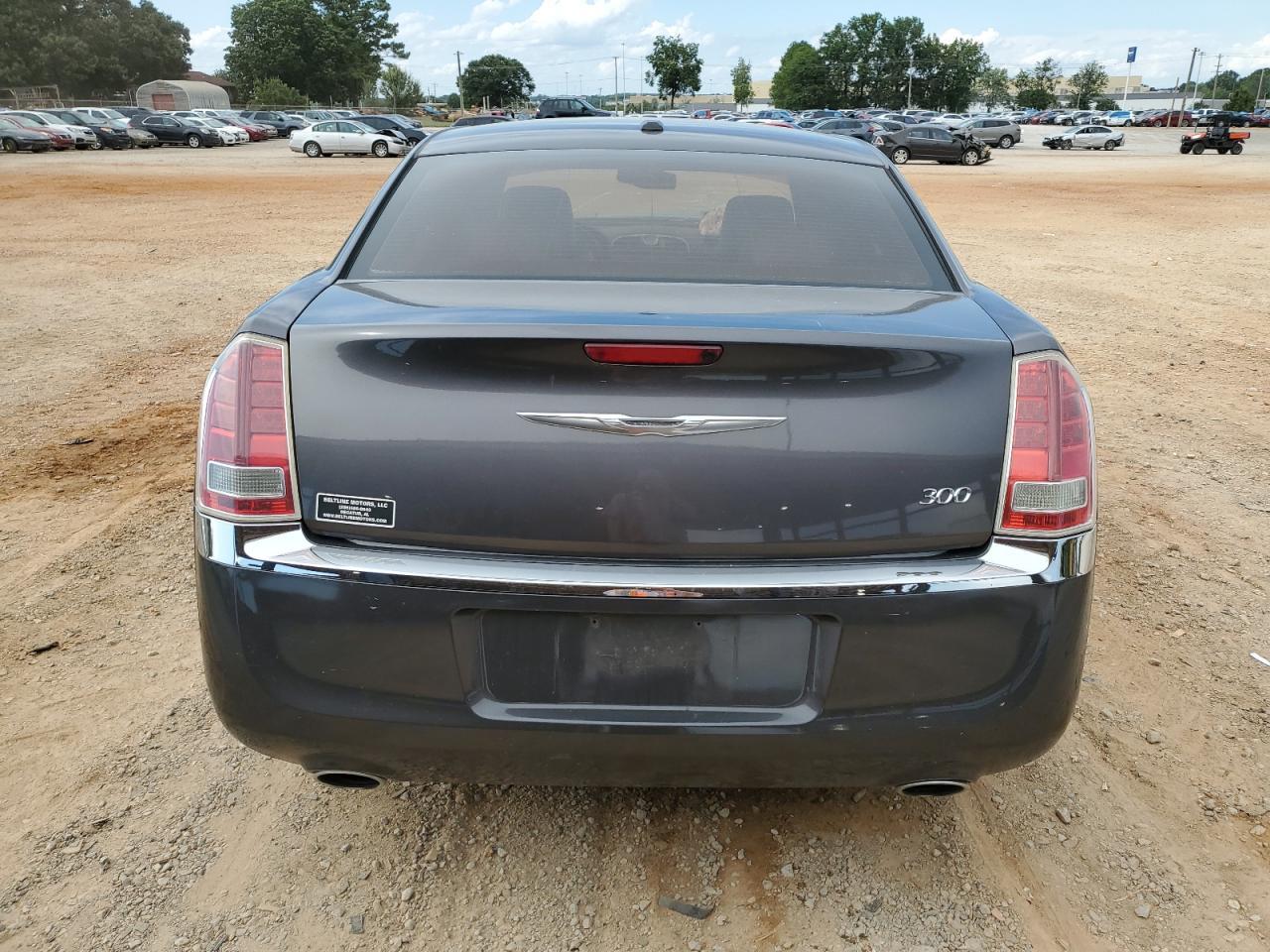 2014 Chrysler 300 - Image 6