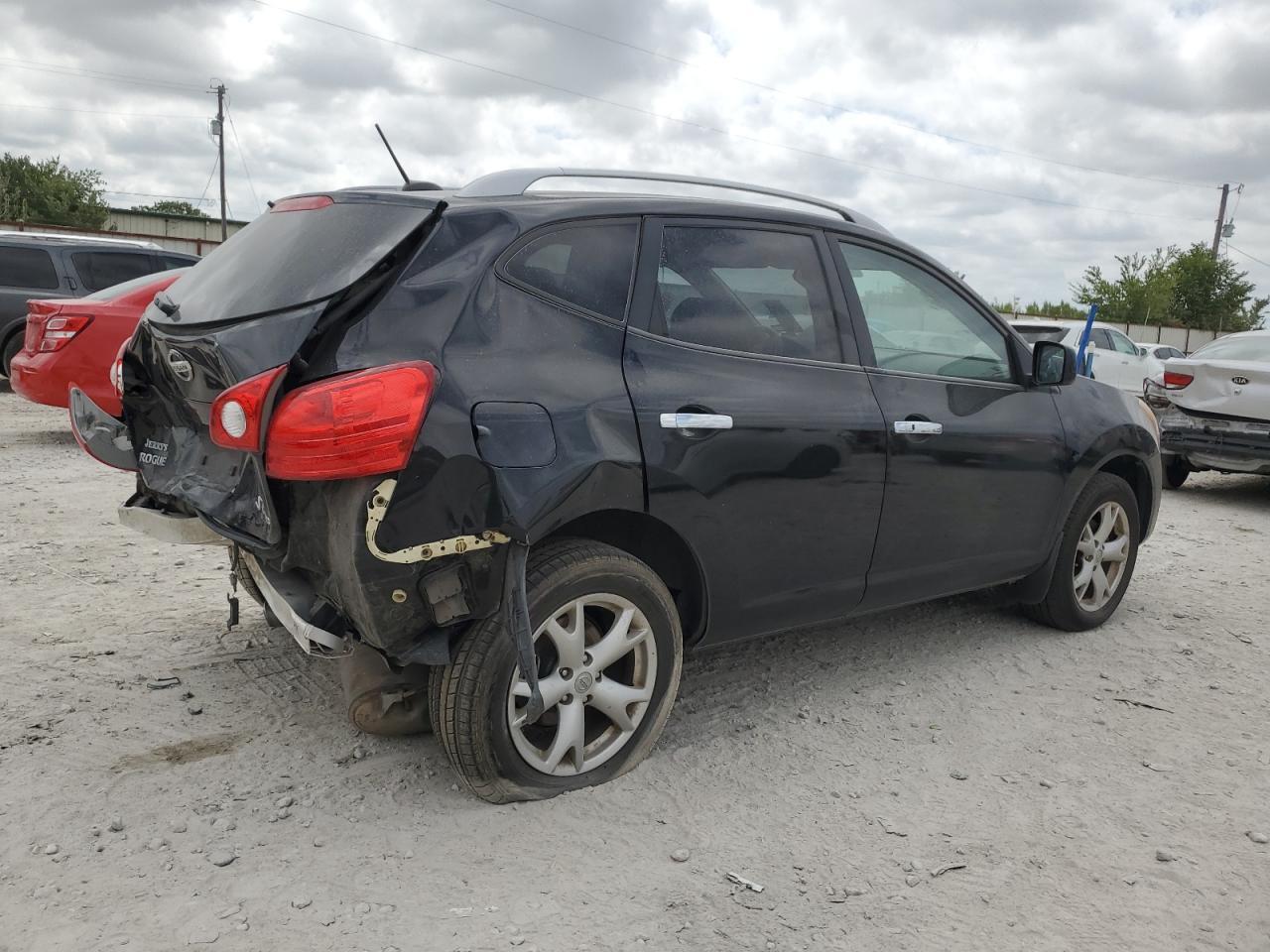2010 Nissan Rogue S - Image 3