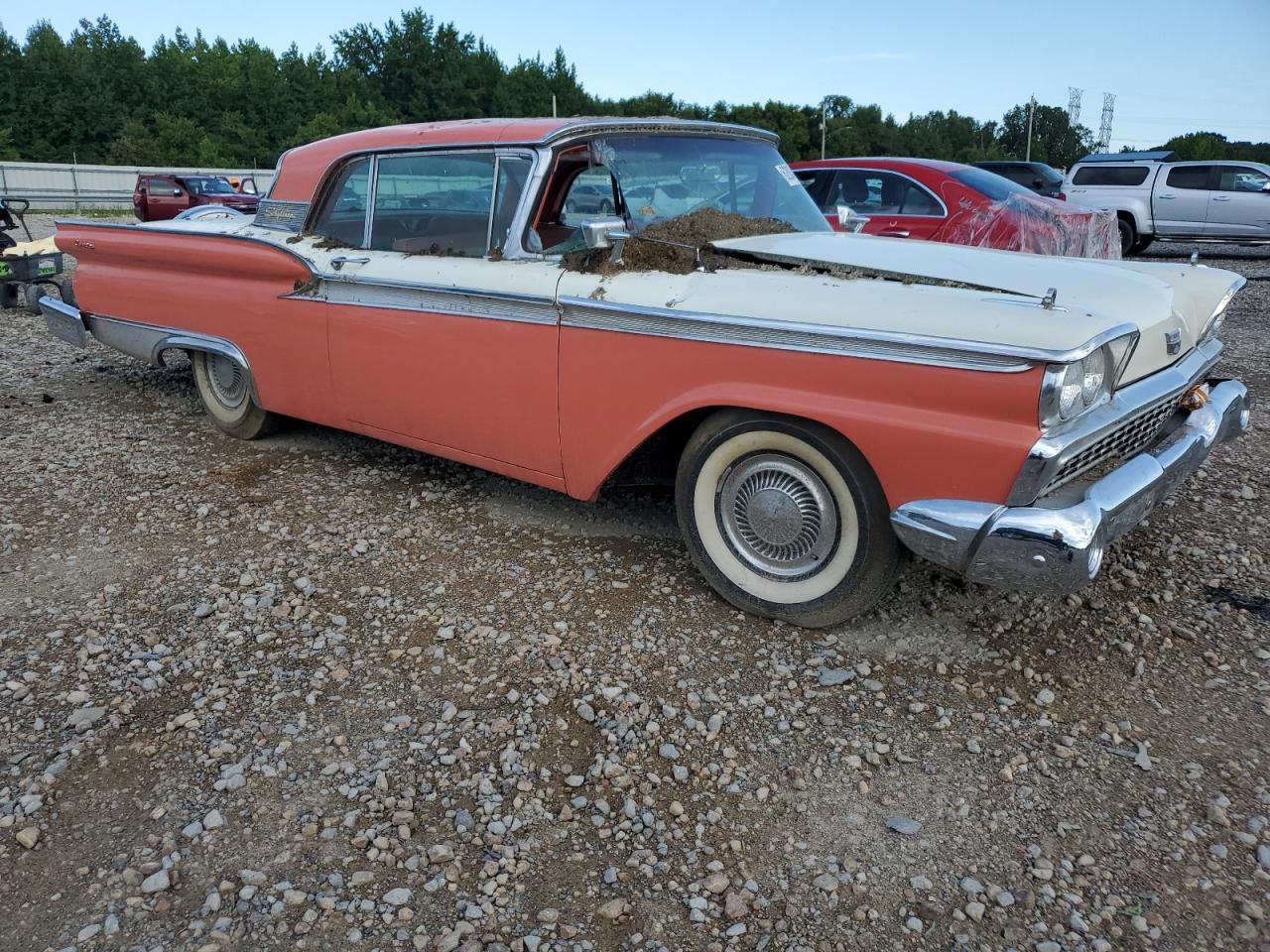 1959 Ford Skyliner - Фото 4