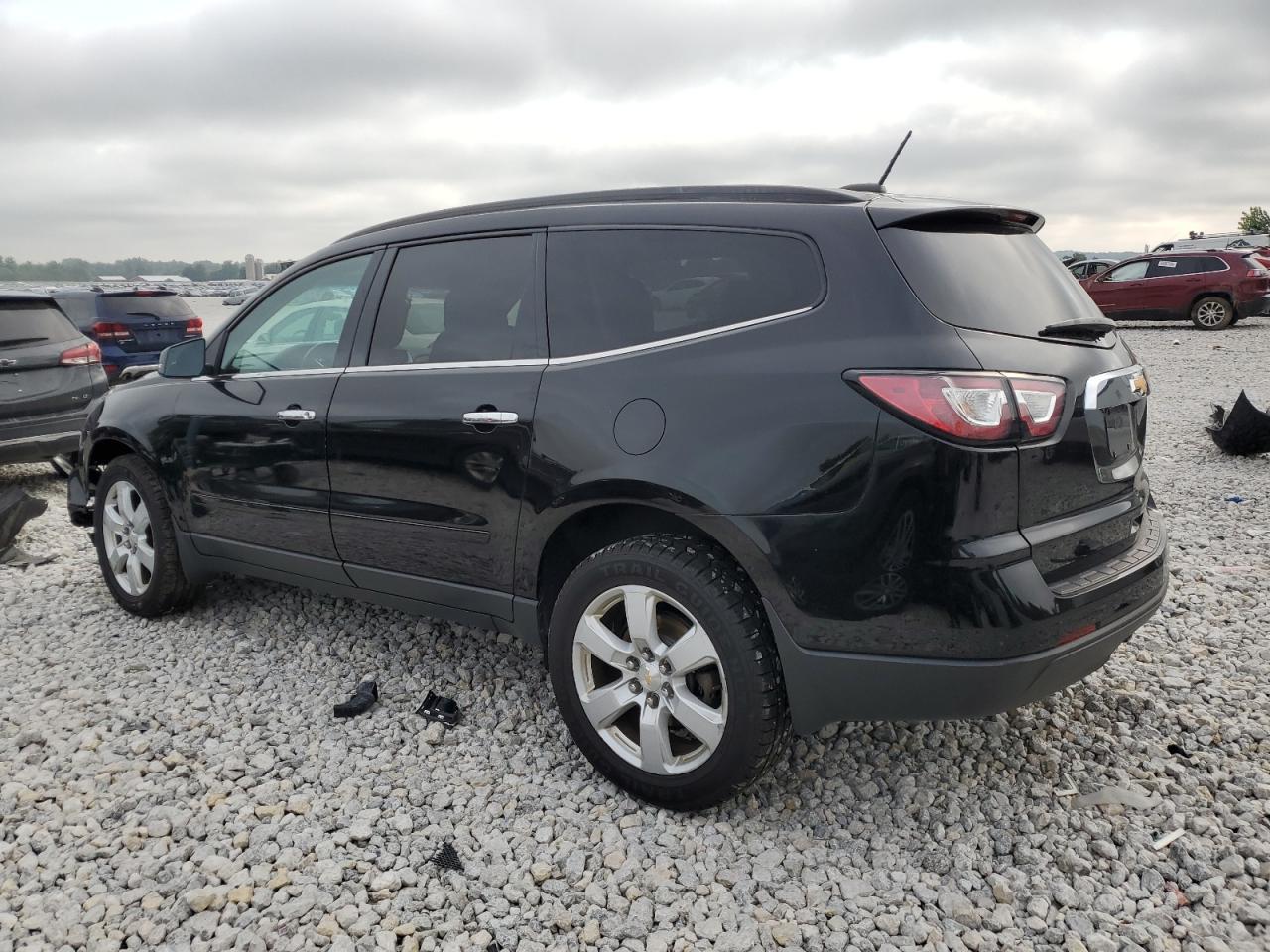 2016 Chevrolet Traverse Lt - Фото 2